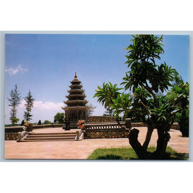 Vietnam Việt Nam Reverend Thich Don Hau's tomb Pagoda Picture Postcard